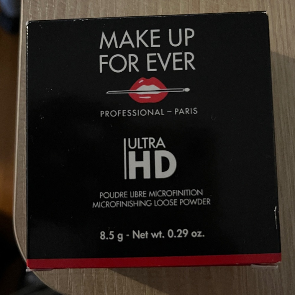 Make Up Forever ultra HD loose finishing powder translucent